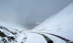 Биринчи жааган калың кар менен кошо "Төө-Ашууда" чоң тыгын жаралды
