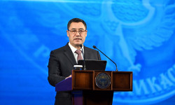 Садыр Жапаров: Өлкөбүздү өнүктүрүү маселеси кандай маанилүү болсо, билим берүү маселеси дагы ошончолук маанилүү