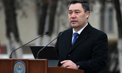 Садыр Жапаров Улуттук коопсуздук органдарынын кызматкерлерин куттуктады