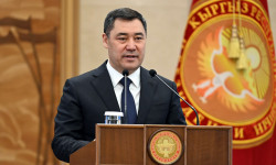 Президент Садыр Жапаров Энергетиктердин күнү менен куттутады