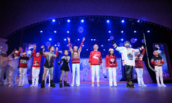 Жаңы жылдык балатыга 1100 бөбөк чакырылган