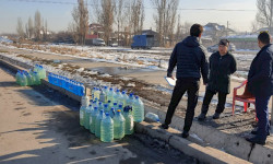 Жол боюнда бензин сатпагыла!