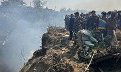 Крушение самолета в Непале. В сеть попало видео, снятое за минуту до падения