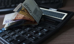 Бюджеттик органдарда эмгектенгендердин айлык акысы 200% көбөйдү	