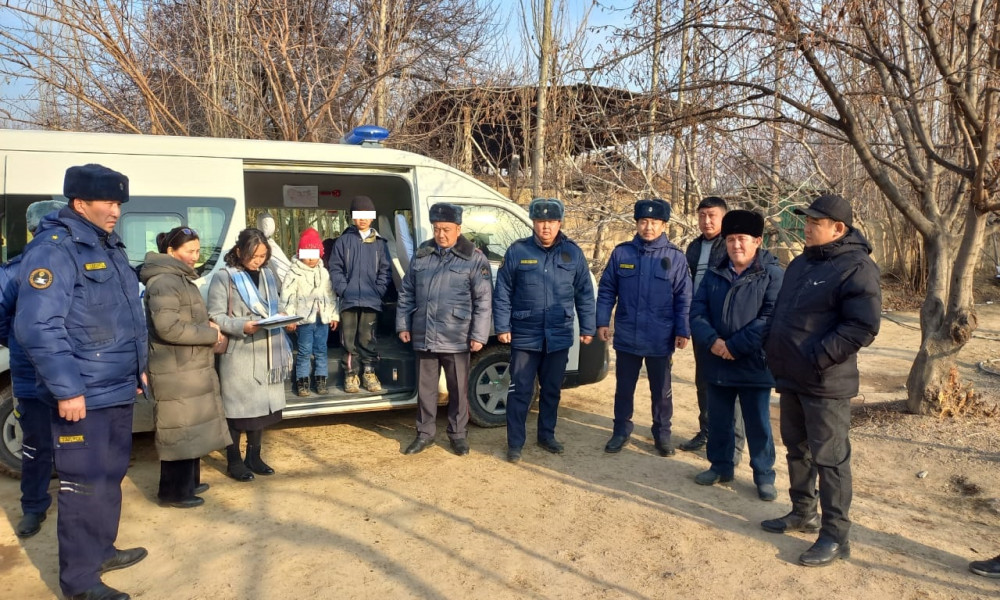 Женщину, избившую дочь, водворили в ИВС	