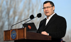 Садыр Жапаровдун катышуусунда атайын техникаларды жана жаңы автобустарды тапшыруу аземи өттү