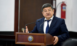 А. Жапаров: Ош шаары талапка жооп бериши керек