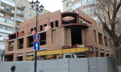 Бишкекте мыйзамсыз курулуштарды алып салуу иштери уланууда