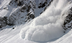 Опасность схода снежных лавин