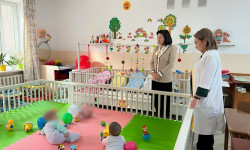 А. Жапарова балдарды реабилитациялоо борборуна барды