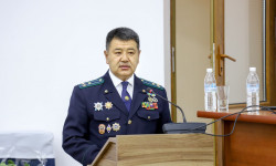 Самат Исабековго «бажы кызматынын генерал-майору» наамы ыйгарылды