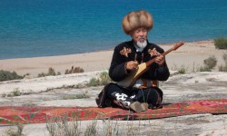 Таңшы комуз: КР Эл артисти Нурак Абдырахмановдун черткен күүлөрү   (аудио) 