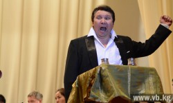 Бейне: КРнын эмгек сиңирген артисти Бактыбек Ыбыкеев (аудио)