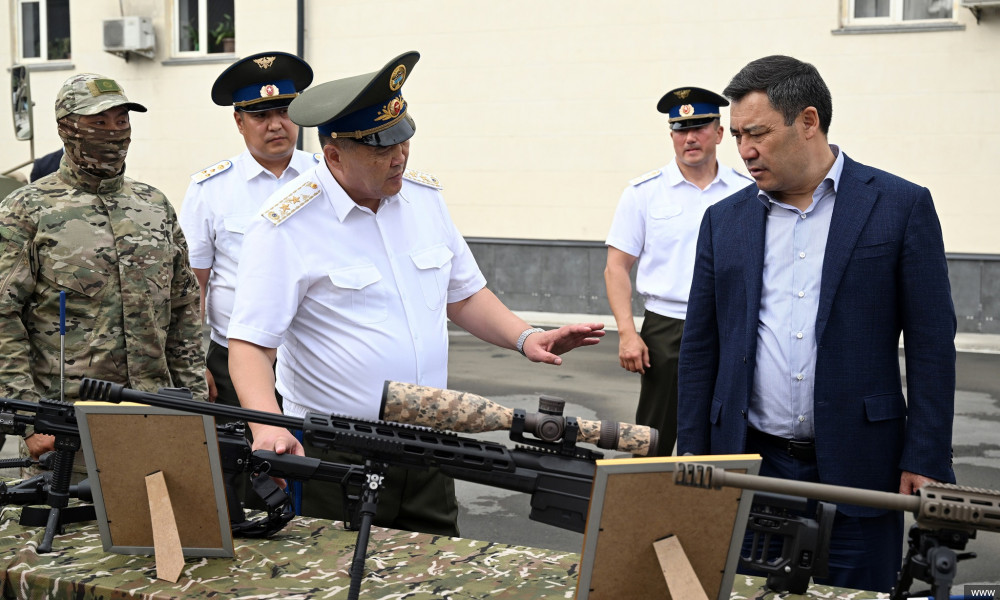 Президент Садыр Жапаров открыл новое здание Главного управления ГКНБ по г. Ош и Ошской области