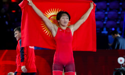 Айсулуу Тыныбекова стала трехкратной чемпионкой мира по борьбе