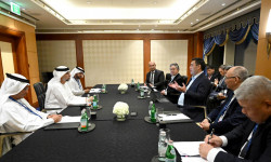 Садыр Жапаров БАЭ энергетика жана инфраструктура министри Сухейль Аль-Мазруи менен сүйлөшүүлөрдү өткөрдү