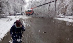 Суу аралаш кар шаар тургундарын жүдөттү