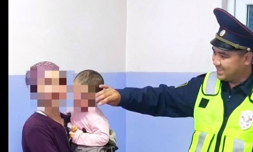 Иссык-Куль: Милиционеры вернули матери потерявшегося 3-летнего  малыша