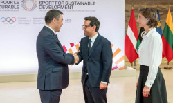 Президент Парижде "Туруктуу өнүгүү үчүн спорт" саммитине катышты