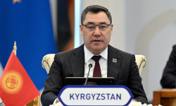 Садыр Жапаров Самарканд шаарында өтүп жаткан «Борбор Азия – Европа бирлиги» Биринчи саммитинде сөз сүйлөдү