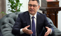 Садыр Жапаров: Казиного уруксат берүү менен мамлекет утушта гана болду