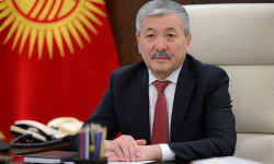  Адылбек Касымалиев Кыргызстандын чек арачыларын кесиптик майрамы менен куттуктады