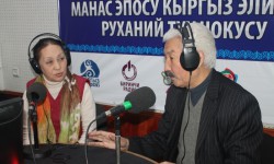 Түз эфирдеги жолугушуу: КРнын Эл артисти Турганбүбү Бообекова жана КРнын эмгек сиңирген артисти Эгемберди Бекболиев (аудио)