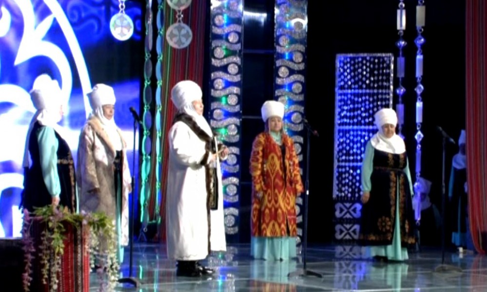 Шайыр апалар: "Алай ханышасы"  