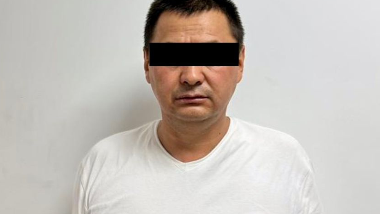 Эсеп палатасынын инспектору 800 миң сом пара менен кармалды