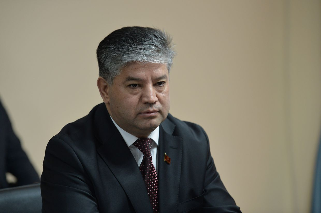 Эмгек министри Равшан Сабиров ээлеген кызматынан бошотулду