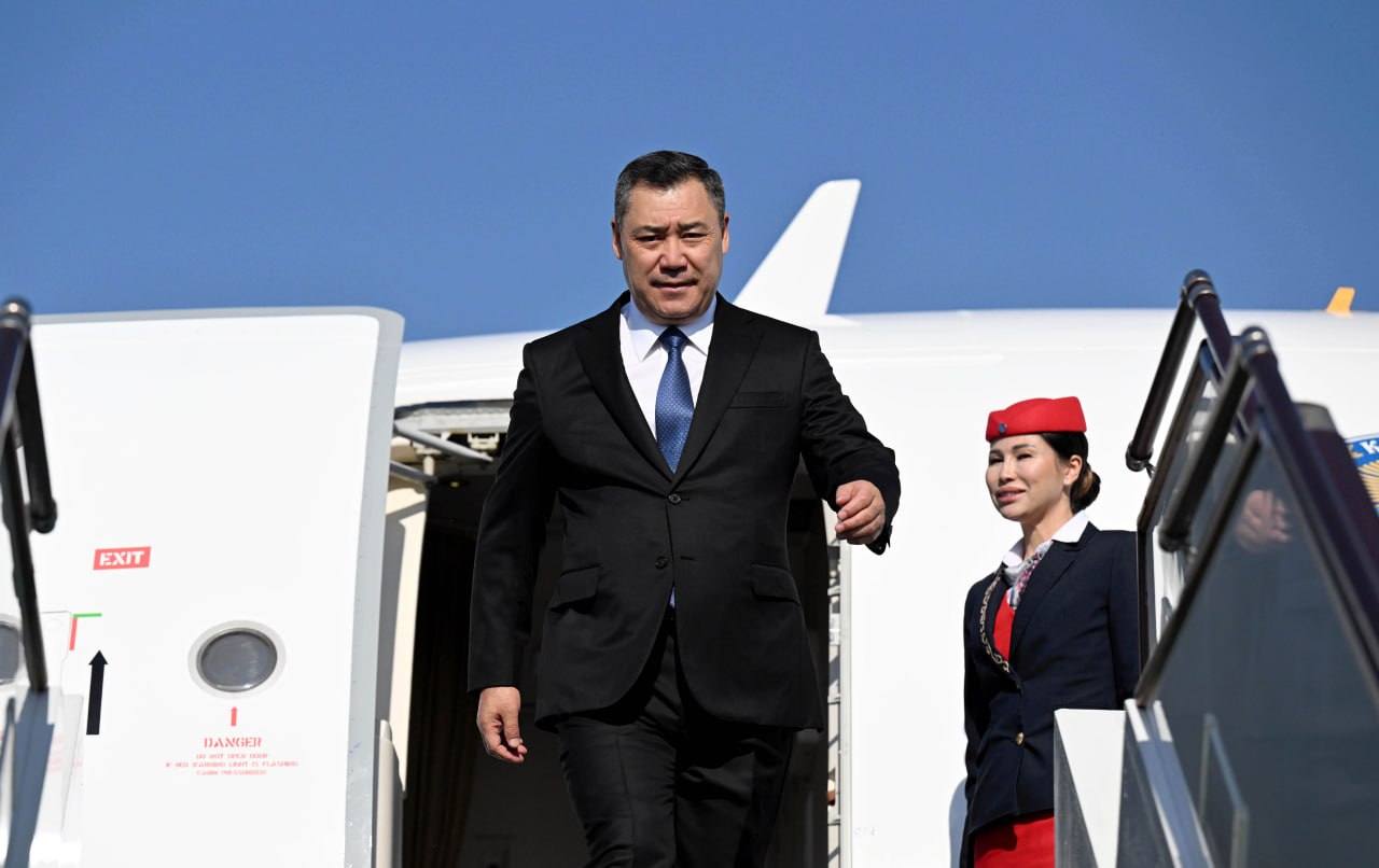 Президент Садыр Жапаров Азербайжанга иш сапары менен барды