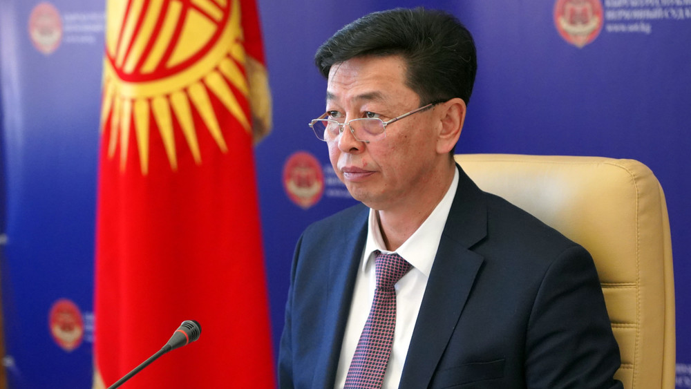 “Мышык ыйлай турган абалдагы сот имараттары бар” — Жогорку Соттун төрагасы