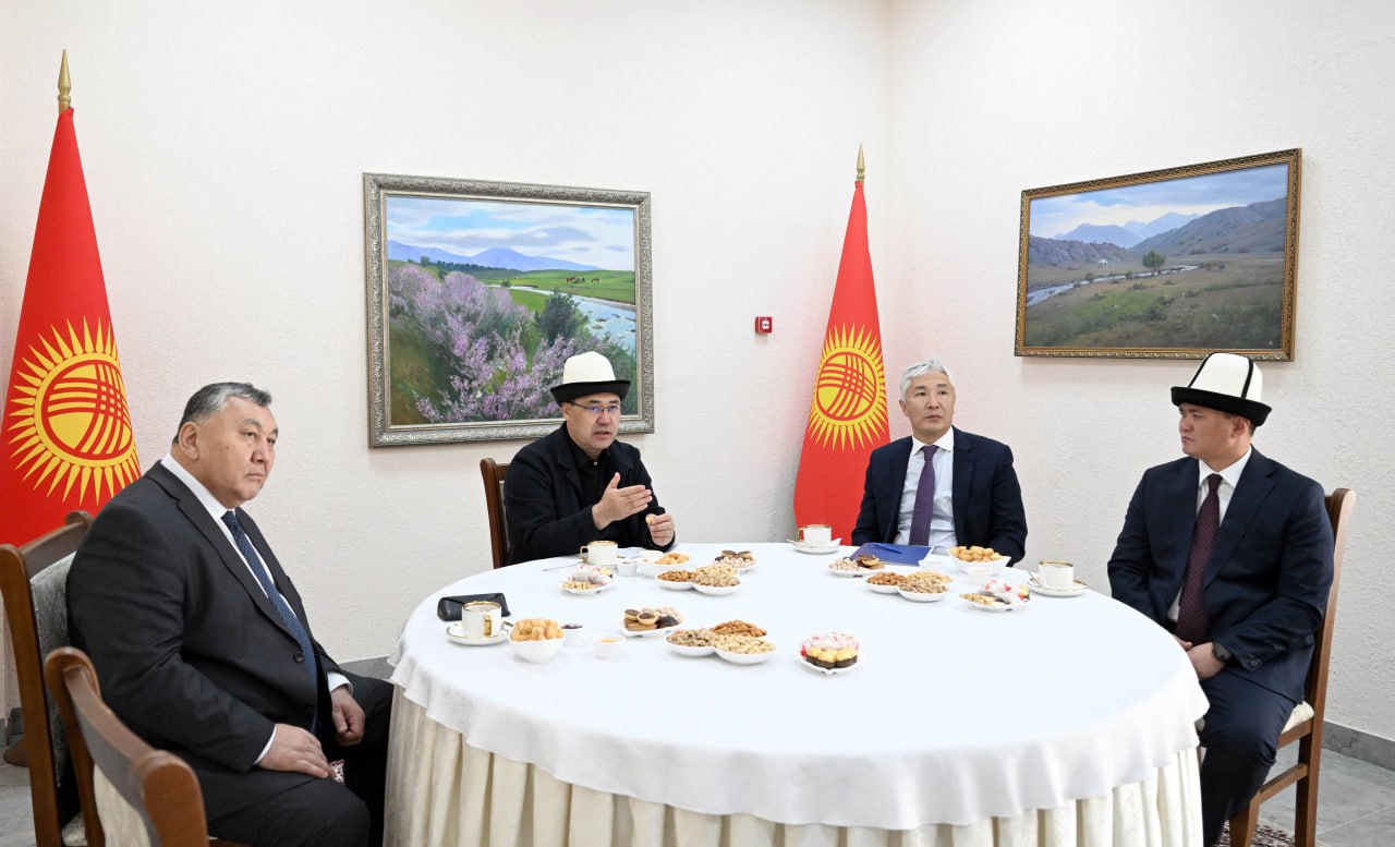 Президент Садыр Жапаров Талас облусун өнүктүрүү пландары менен таанышты