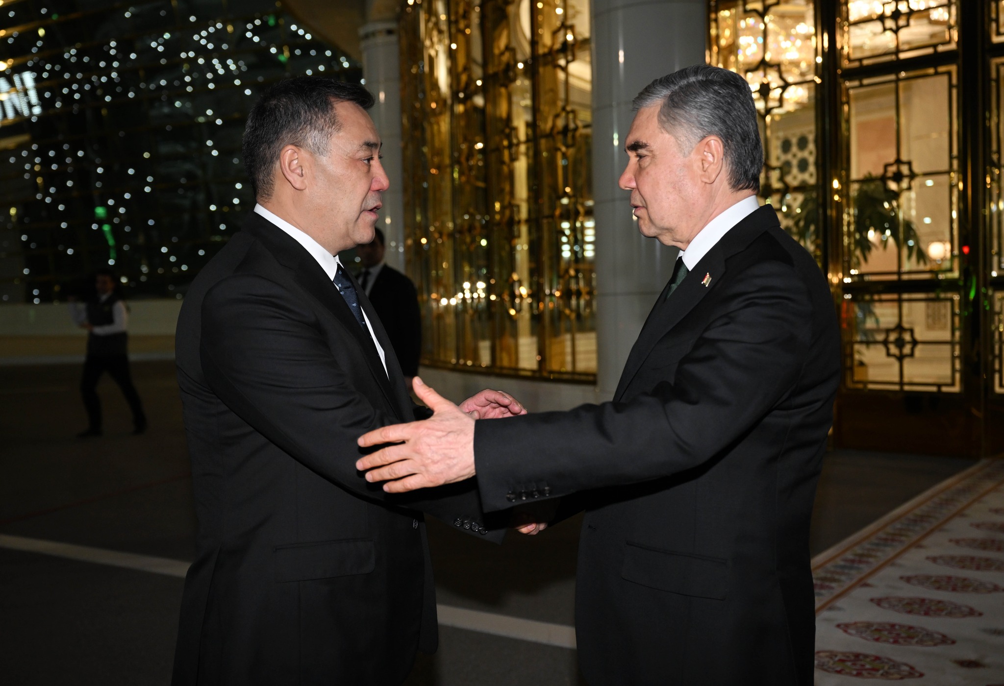 Президент Садыр Жапаров иш сапары менен Ашхабад шаарына барды