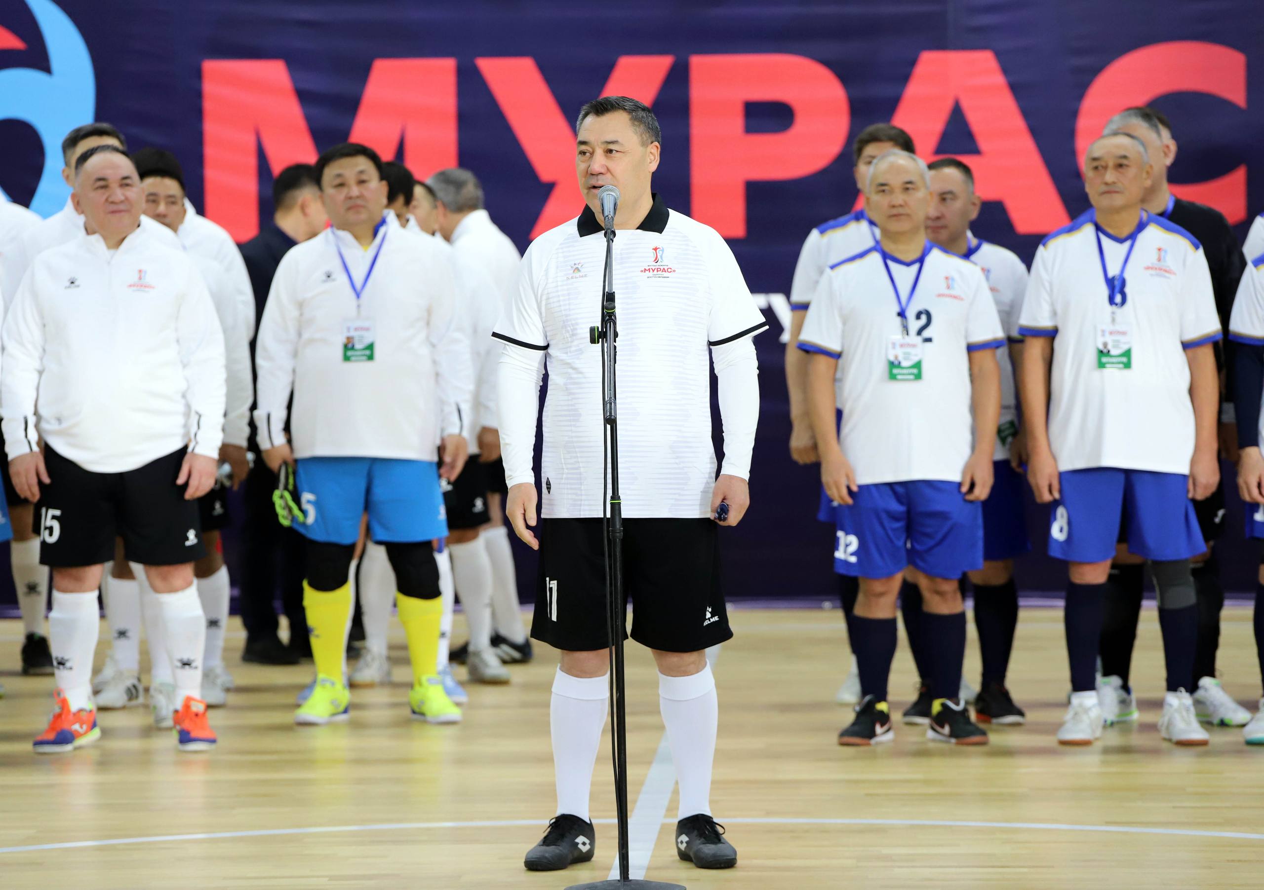 Садыр Жапаровдун катышуусунда салттуу "Мурас" достук футбол турнири башталды