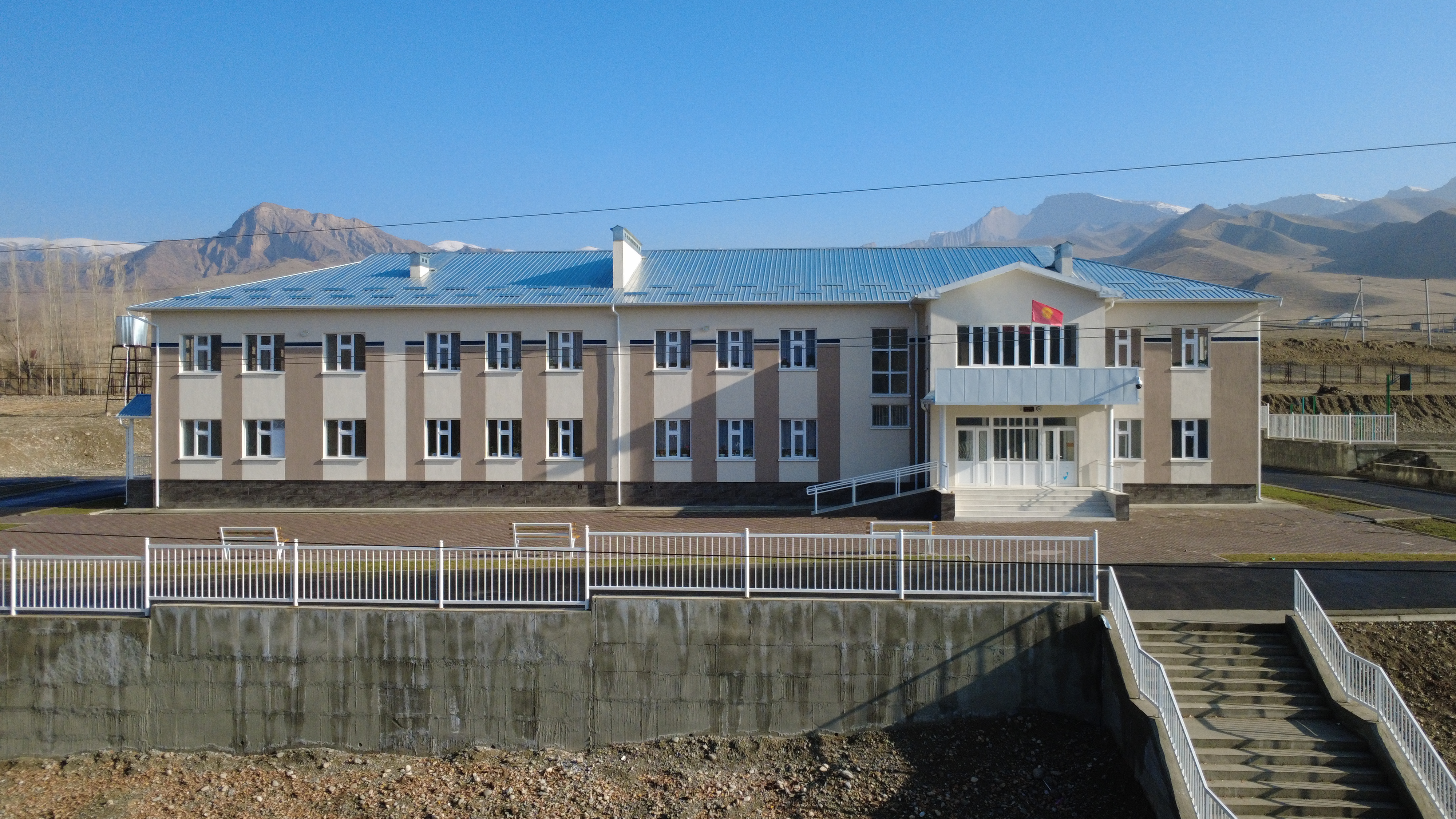 Ош: Андагул айылындагы жаңы мектеп