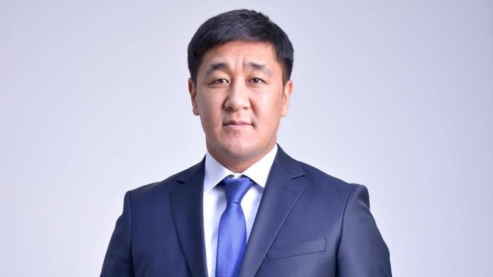 Орунбеков: Камила Талиеванын микрофонун алып коё албайм, сүйлөбө деп да токтото албайм