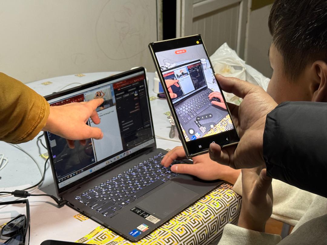 Вебкам: Интернеттеги көмүскө бизнестин бети ачылды