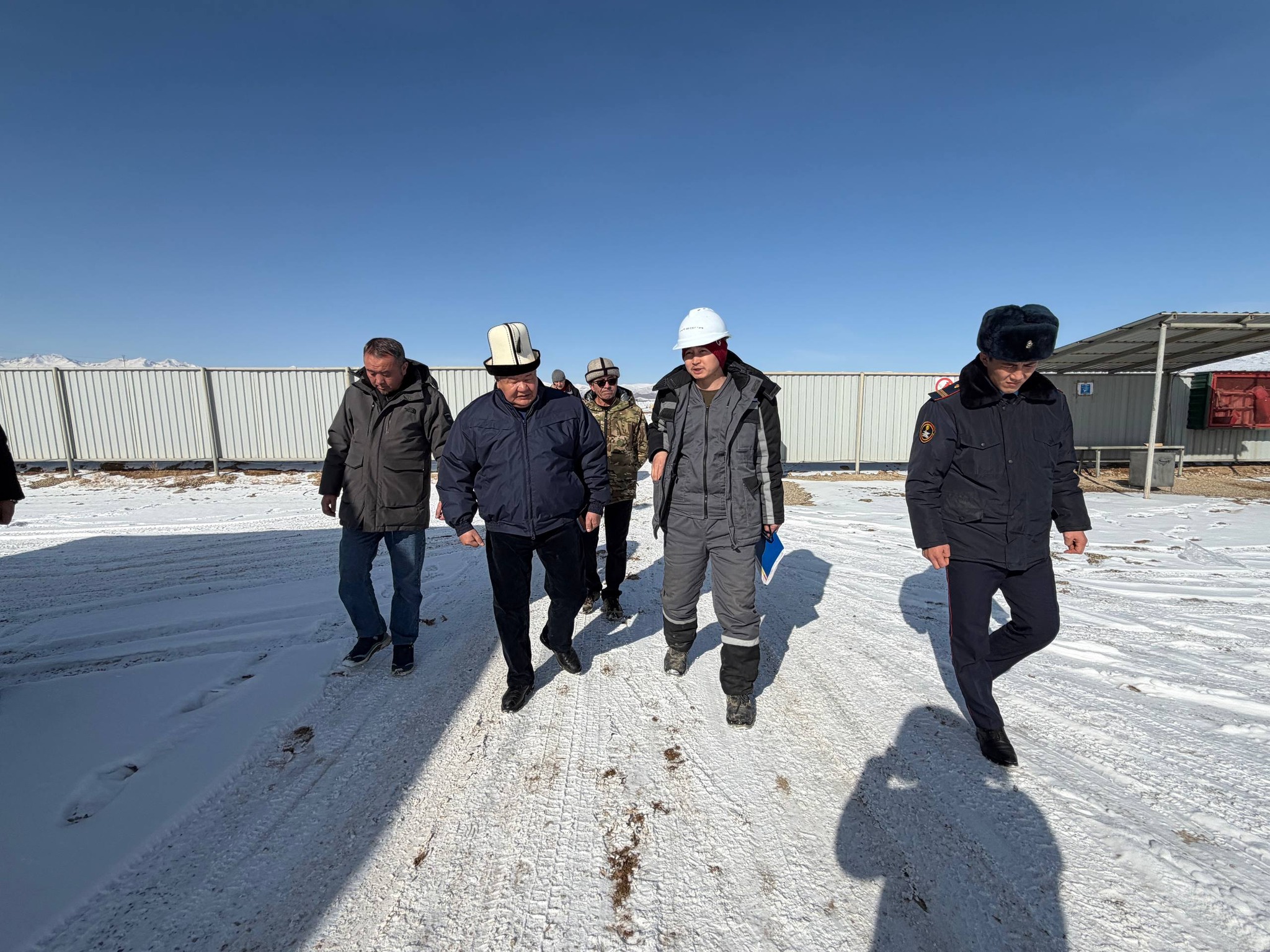 Энергетика министри күн элект станцияларынын курулуш иштерин текшерди 