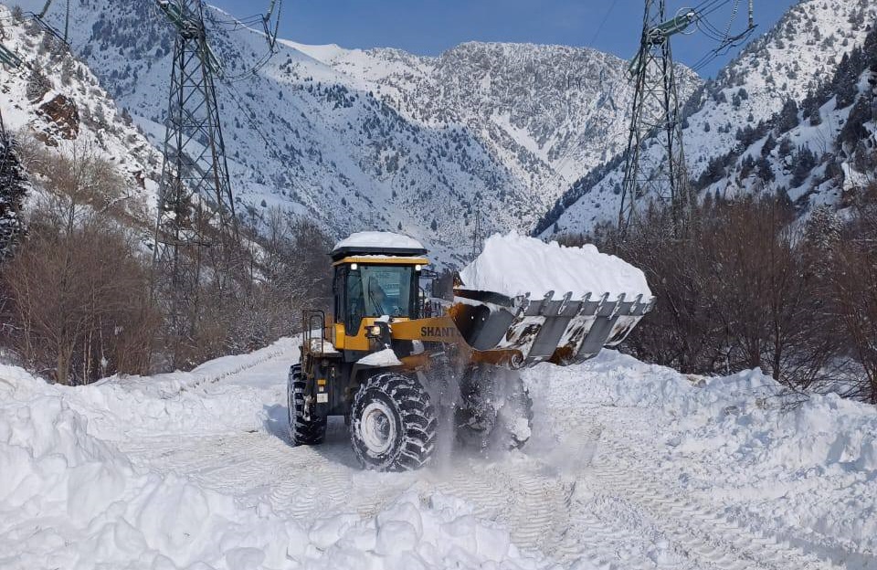 Бишкек-Ош унаа жолуна кар көчкү түштү