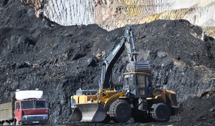 Жумгалда көмүр казган ишканага 1,5 млн сомго жакын айып пул салынды