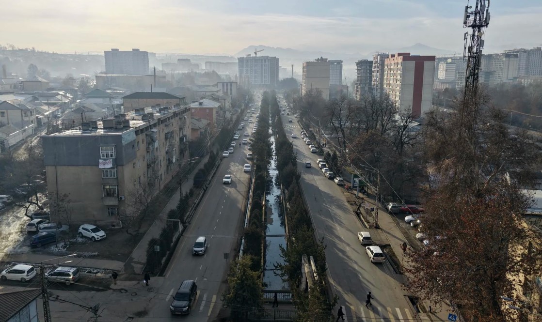 Ош: "Жекелик" каналынын жээги көрктөндүрүлөт