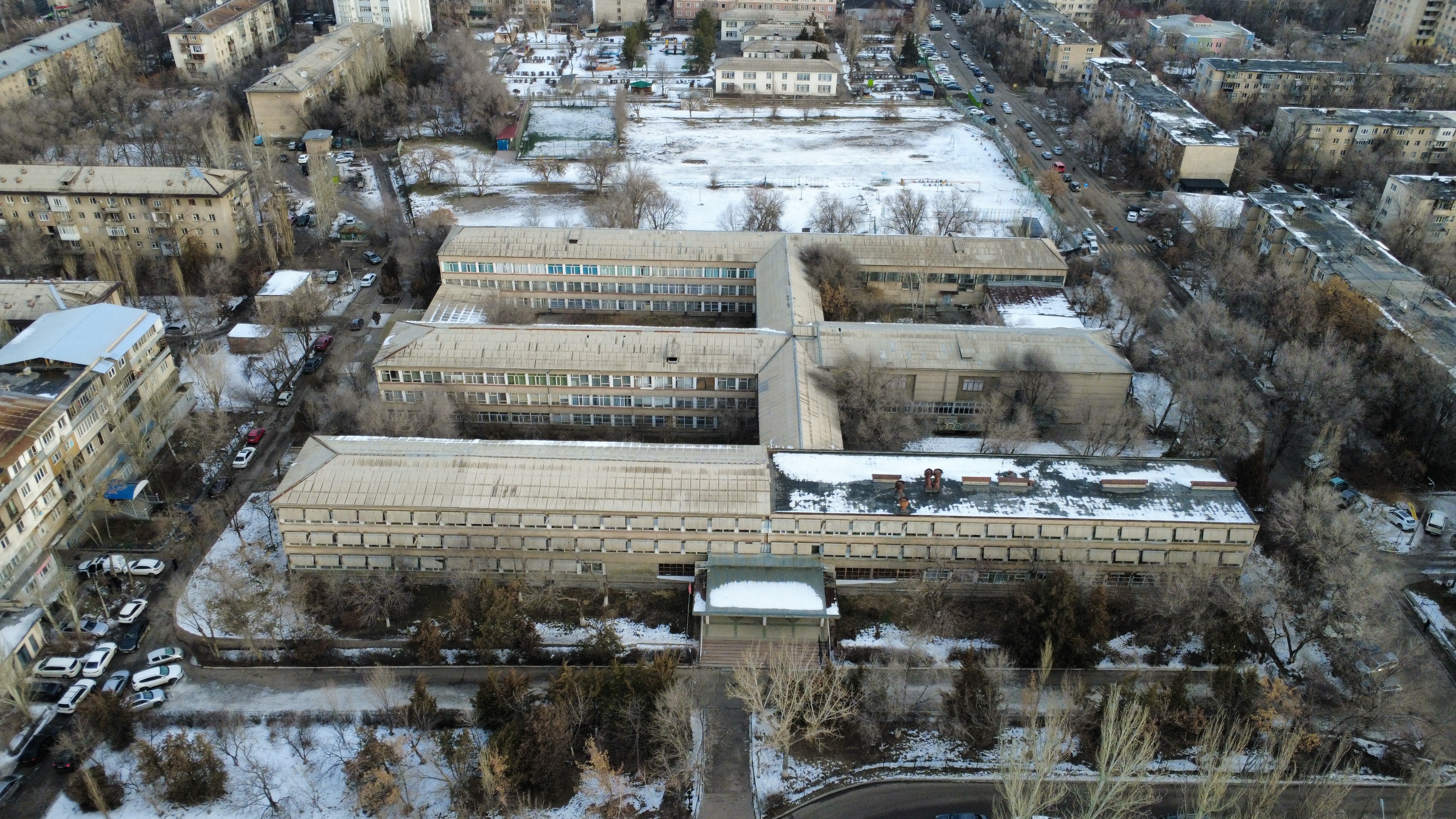 Курулуш министрлиги Бишкек шаарында 20 мектептин курулушун баштады