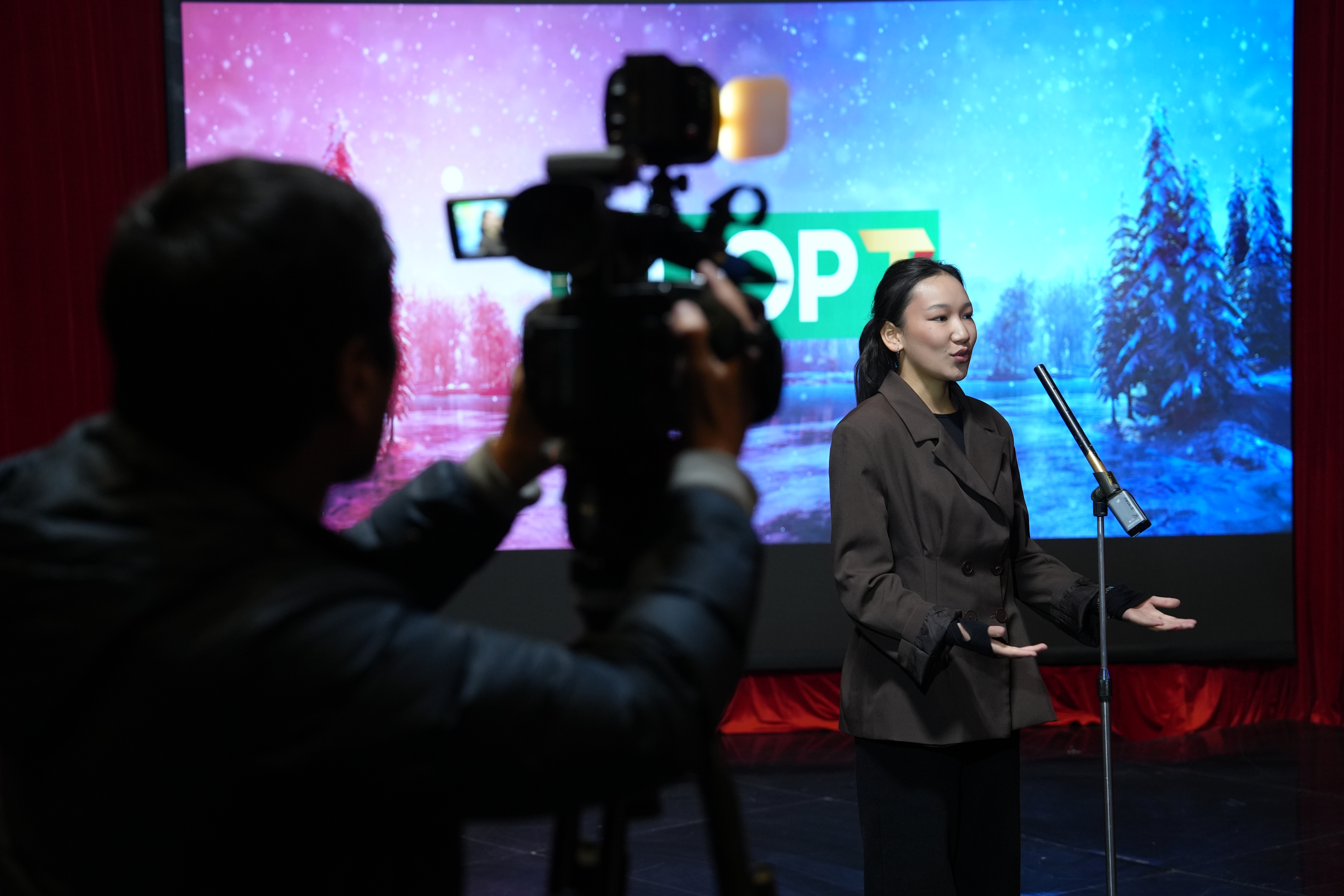 УТРК: Эфирге жол ачкан кастингге 200гө жакын таланттуу жаштар катышты