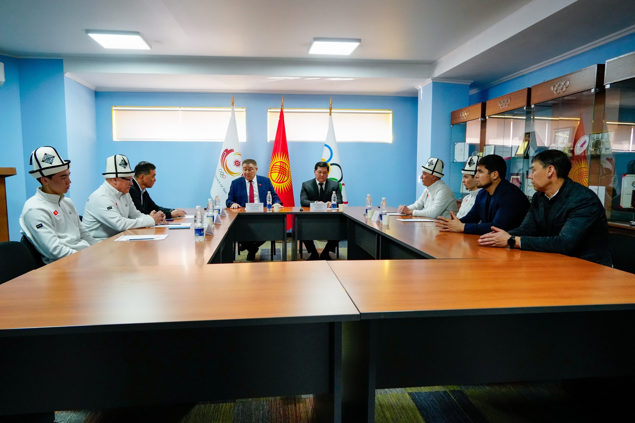 Бишкекте XXV Кышкы Олимпиада оюндарына катышуучу спортсмендерди узатуу иш-чарасы болуп өттү