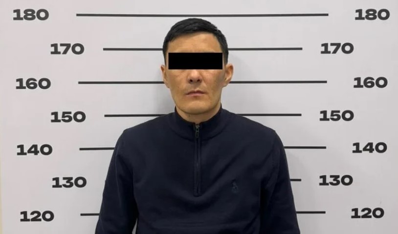 Бишкек: Ишкерлерге жасалма патент берген салыкчы кармалды