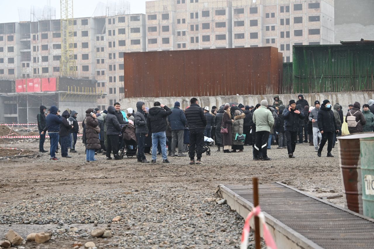 “Дөөлөт курулуш” компаниясынын объектилерин Курулуш министрлиги бүткөрөт