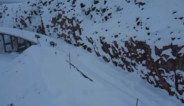 Түндүк-түштүк альтернативдик жолунун Арал-Казарман тилкесине кар көчкү түштү