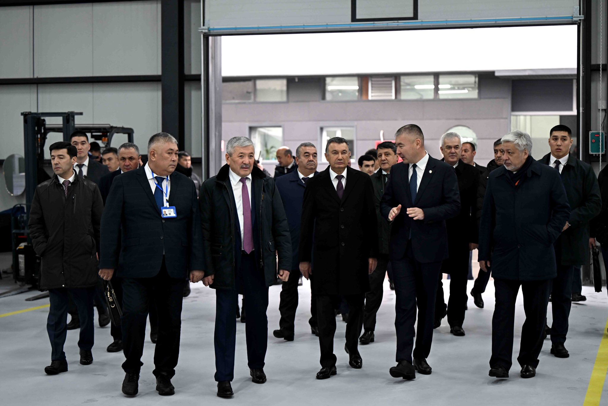 Тажикстандын Премьер-министри Кохир Расулзода баштаган делегациясы "Учкун" ААКсынын жана "Кызматтын" ишмердүүлүгүнө жогору баа берди