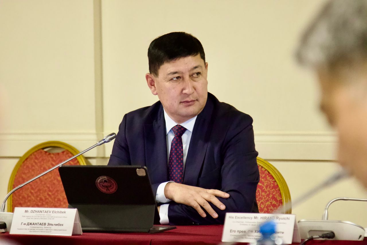 Жантаев: JDS стипендиаттары өлкөнүн өнүгүшүнө олуттуу салым кошууда 